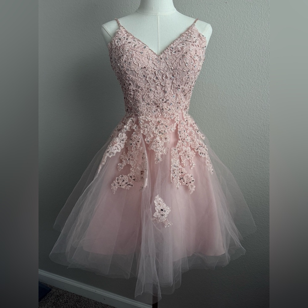 Sherri Hill Blush Pink Lace Appliqué Tulle Prom Dress